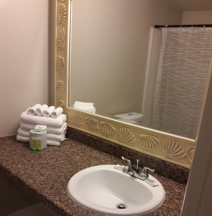 Ocean Waves Hotel Мертл-Біч Екстер'єр фото